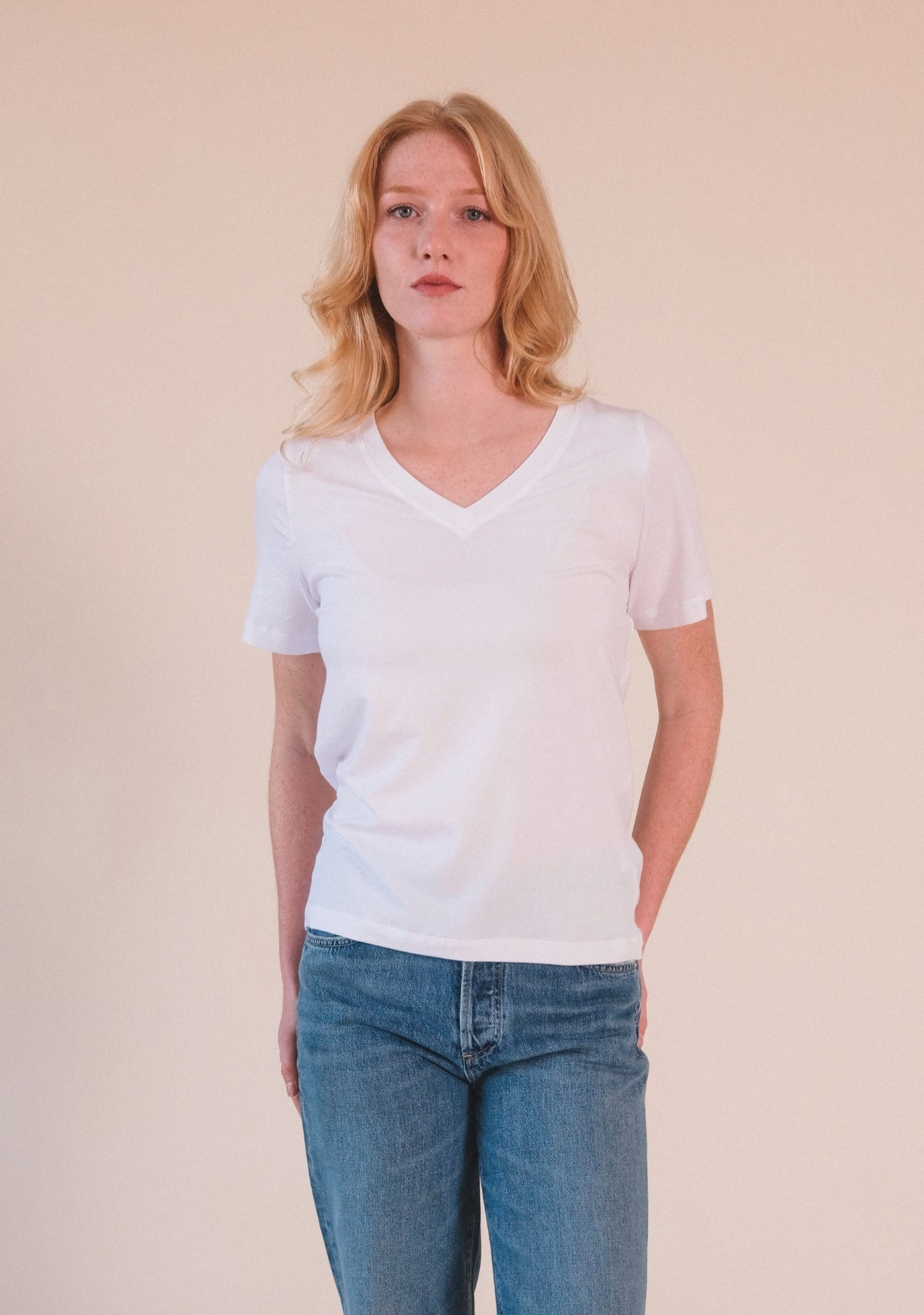 Louise Organic Cotton + Tencel ™ V-neck Tee - White