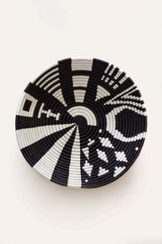 Geo Plateau Black and White