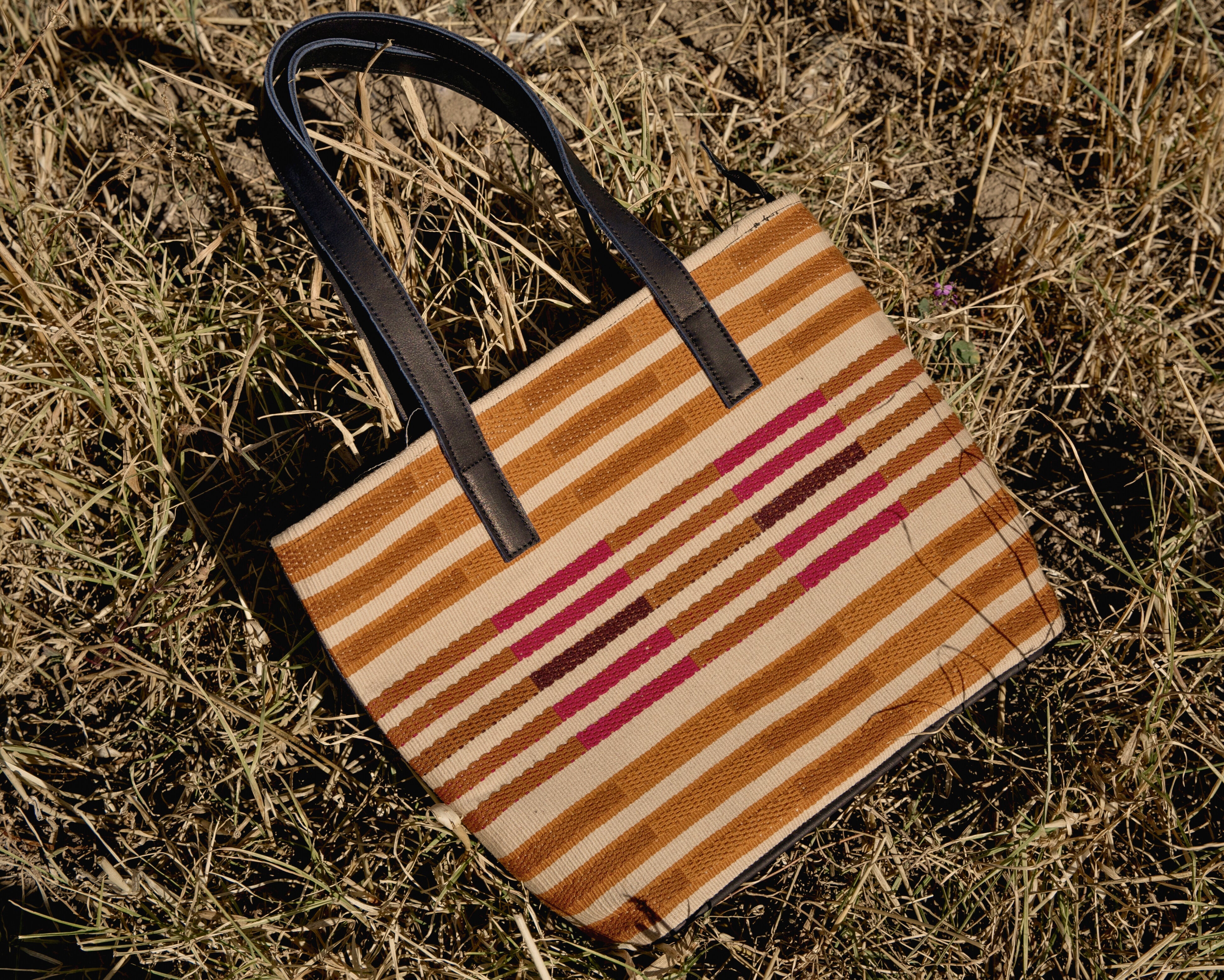 Woven Zip Tote