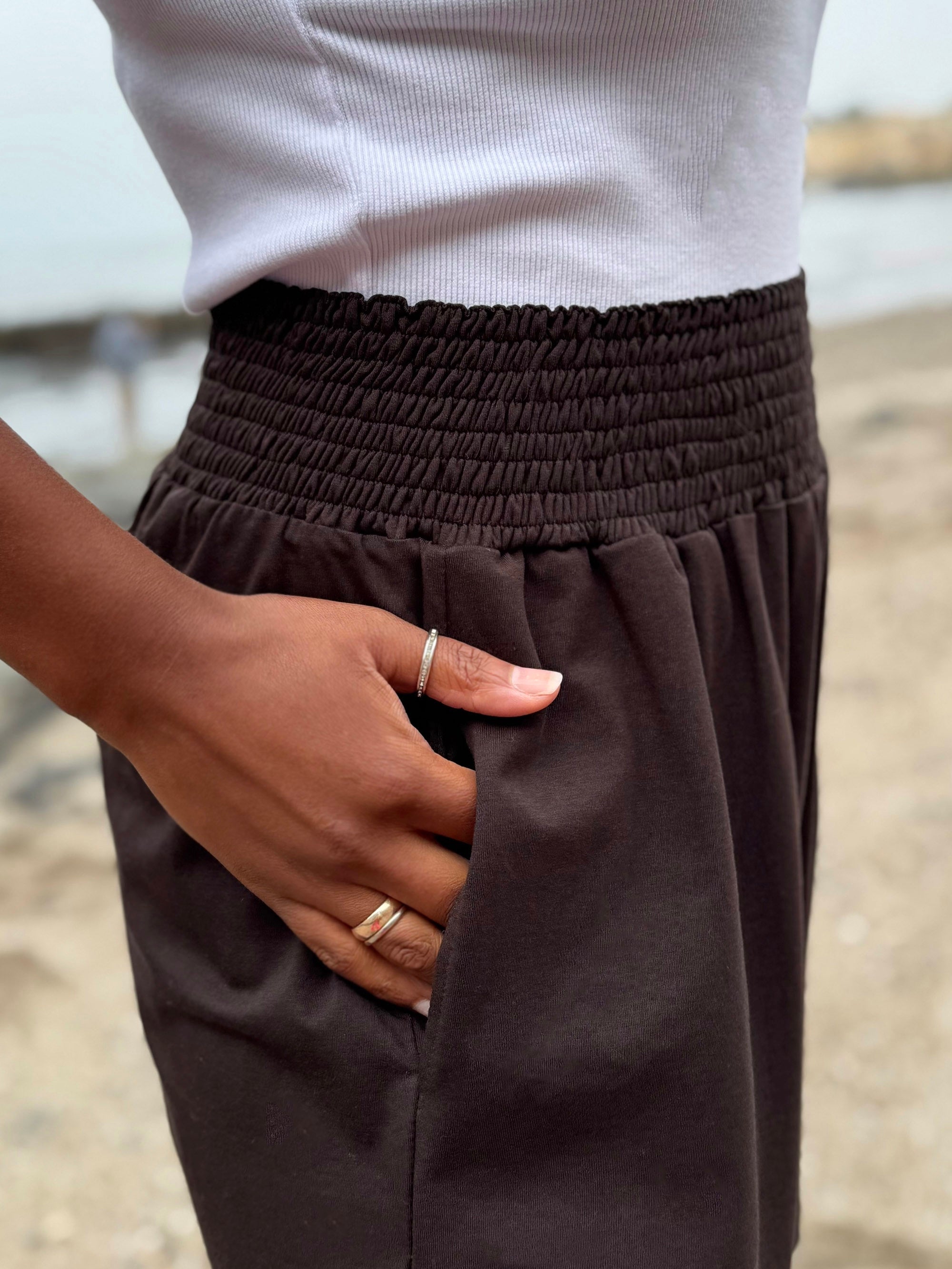 VENICE smocked shorts in Chocolate Torte