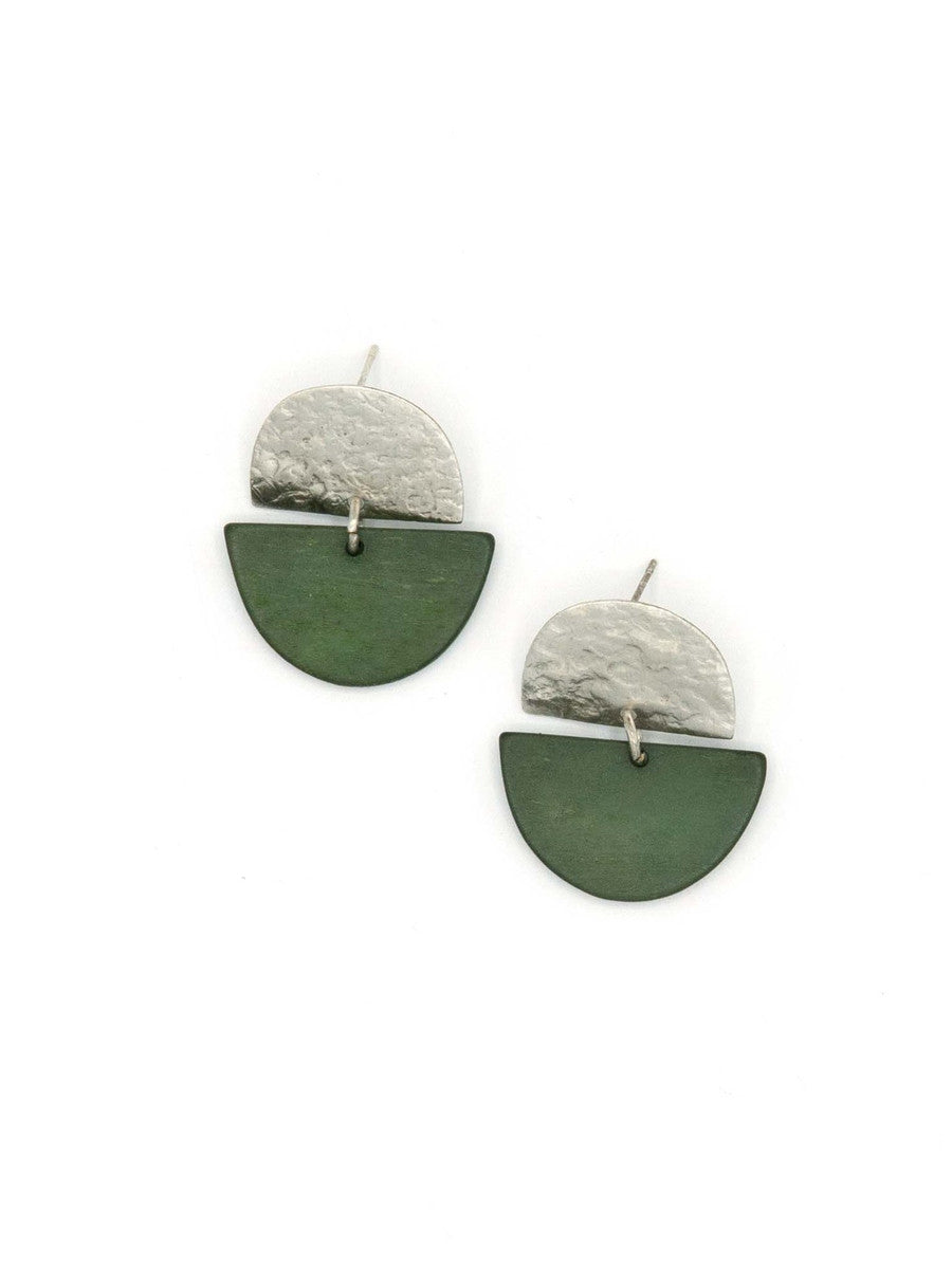 Clear Horizon Studs
