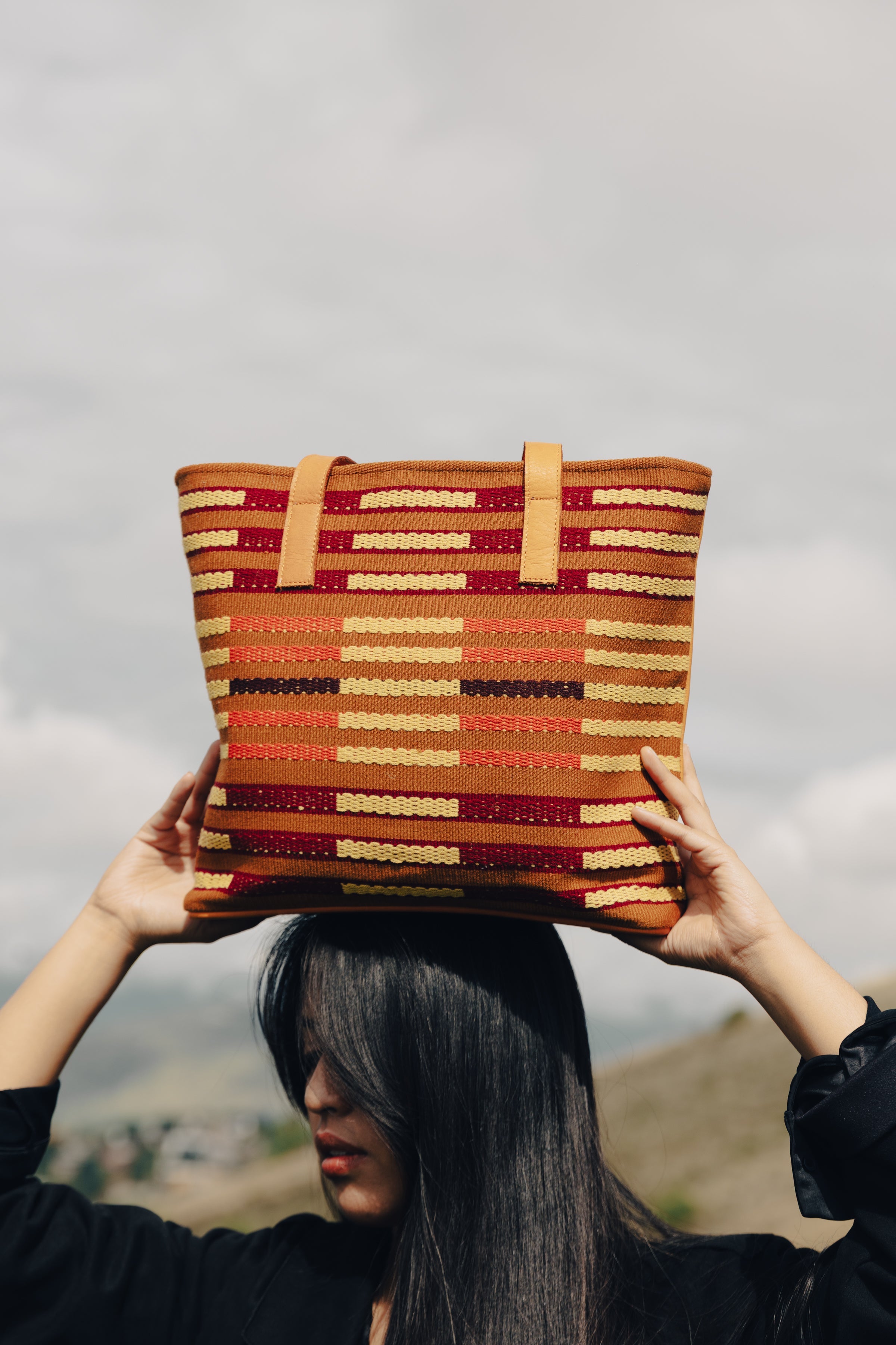 Woven Zip Tote