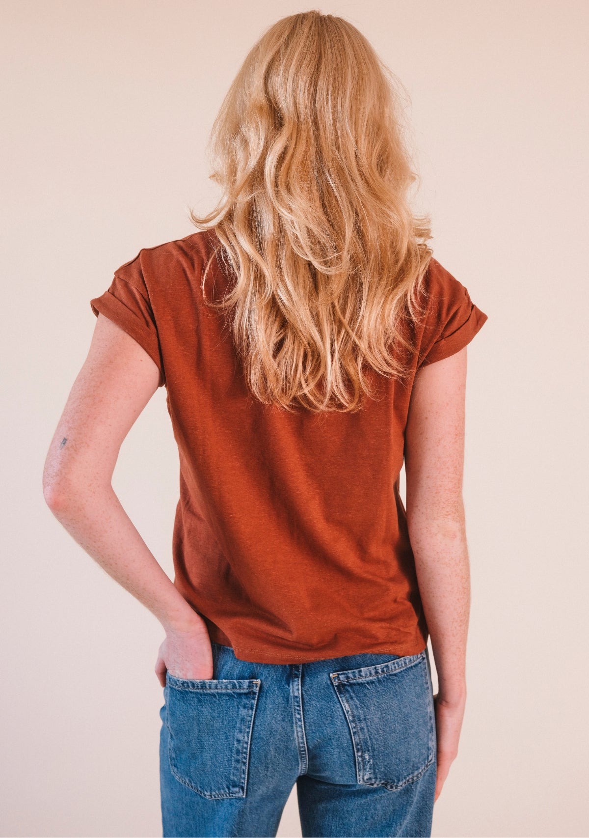 Jane Cuffed Hemp Tee - Pecan