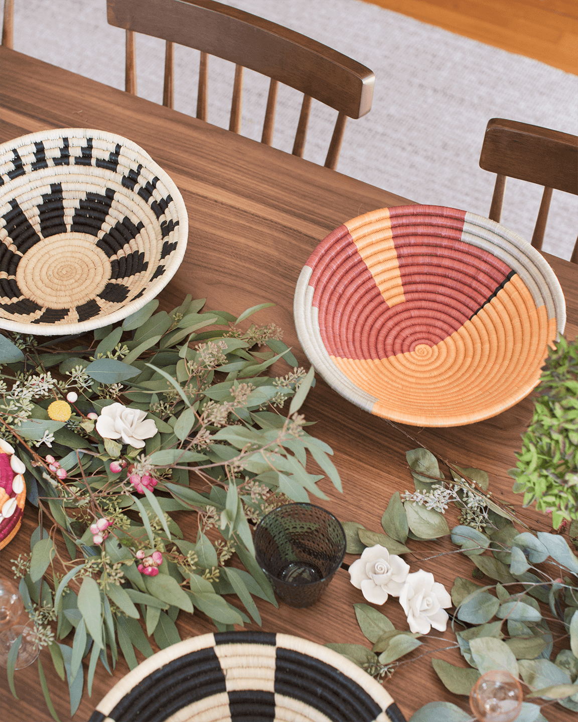 Burst Raffia Plateau