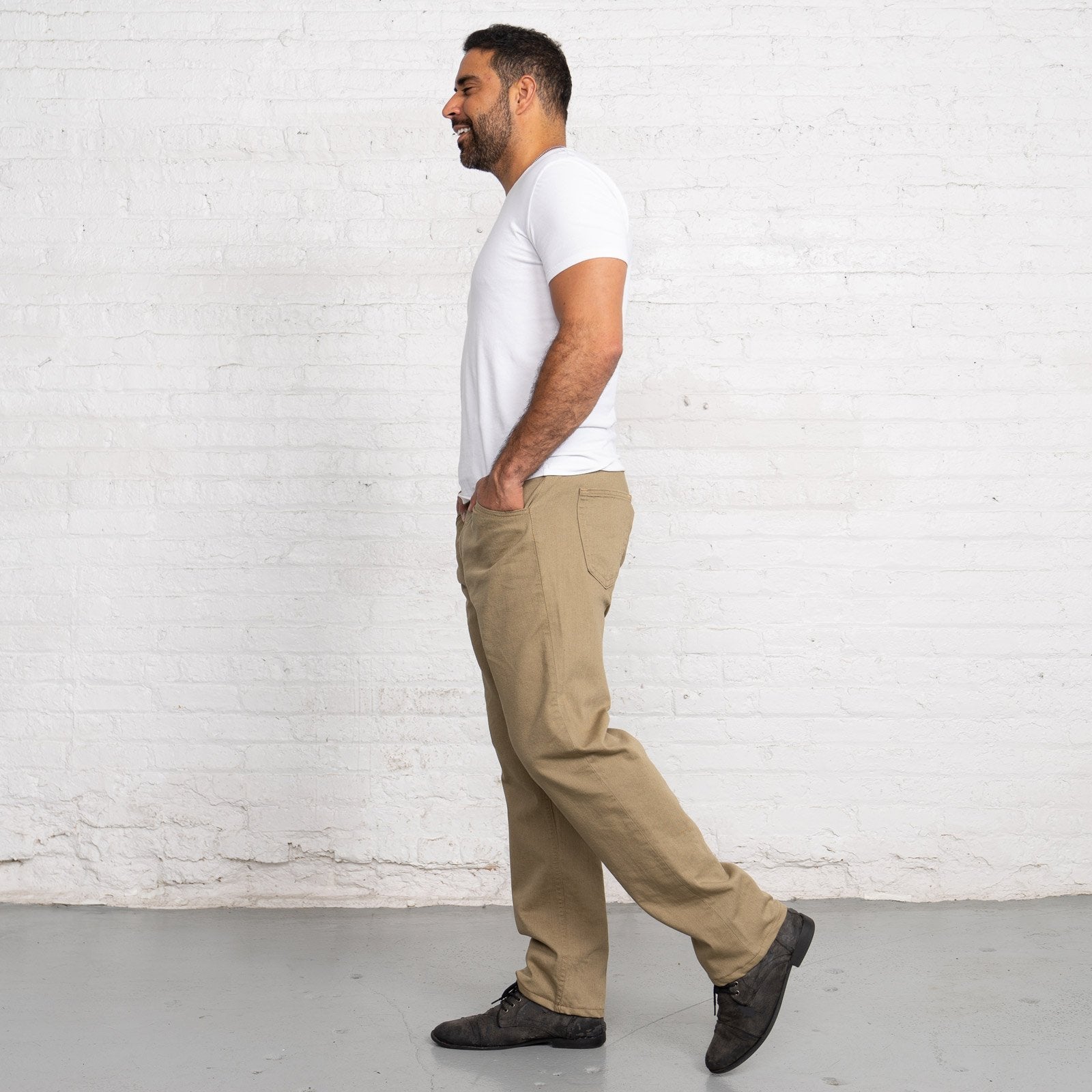 Relaxed Fit - Khaki