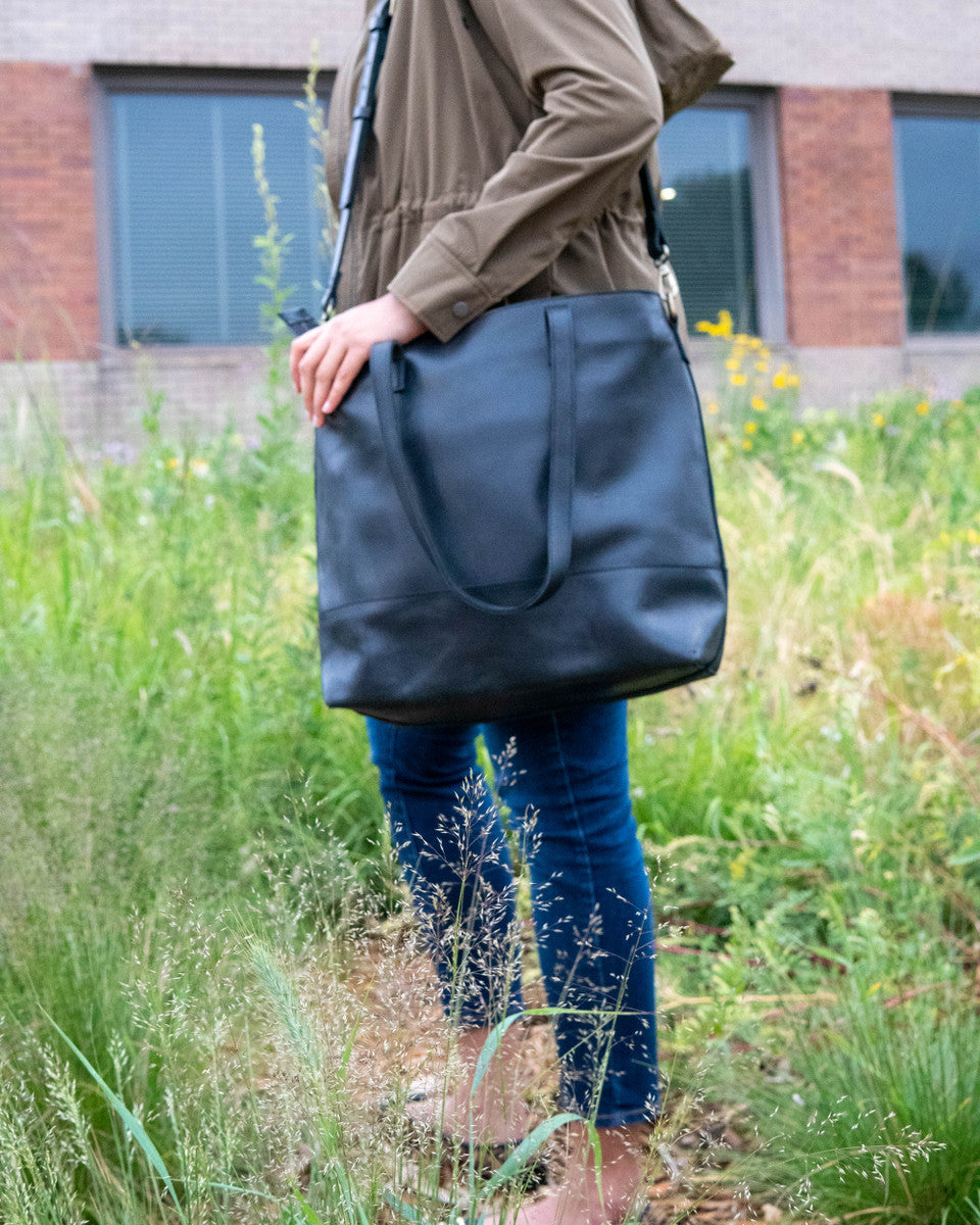 Venture Leather Tote