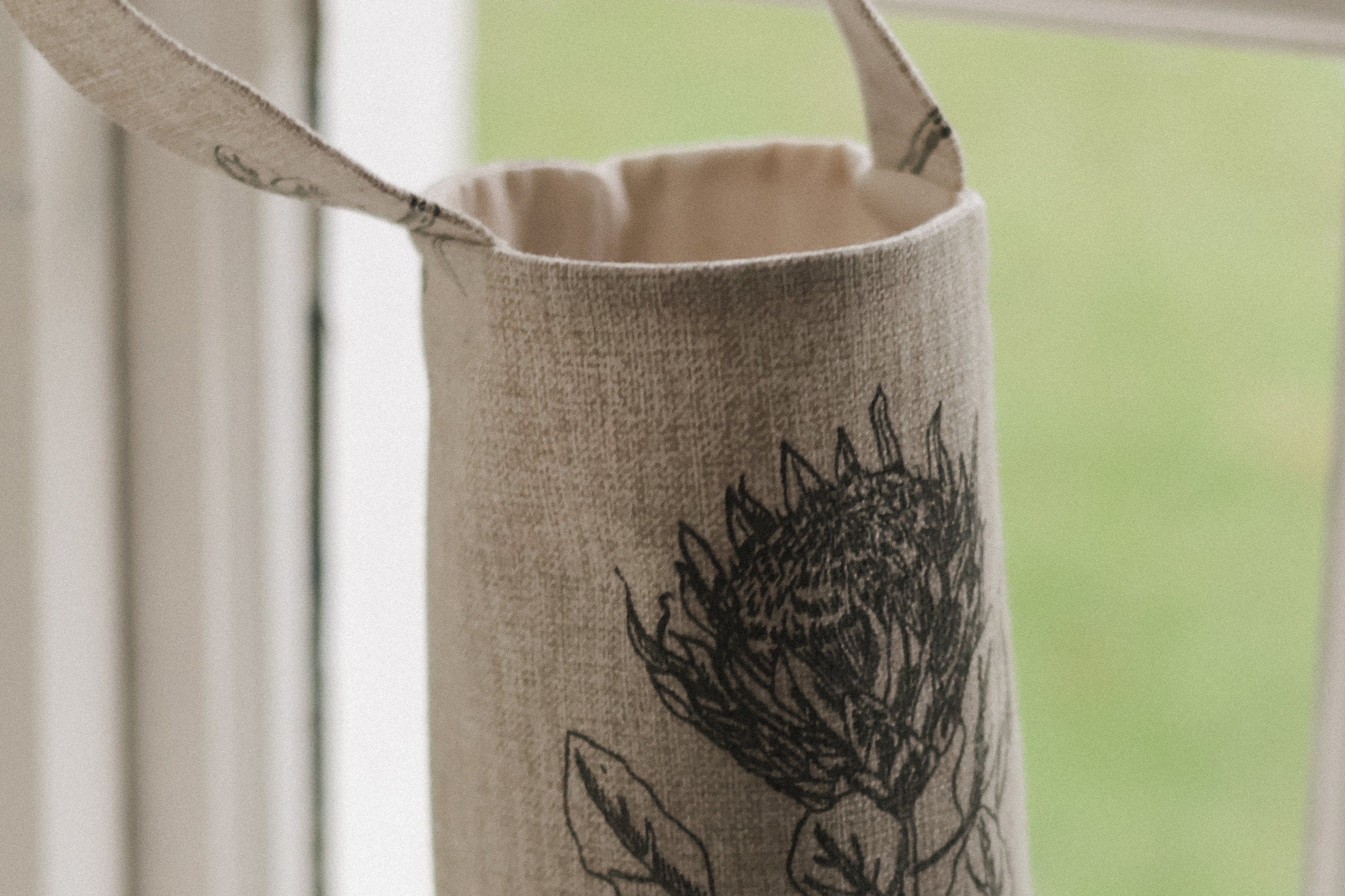 Protea Wine Bag